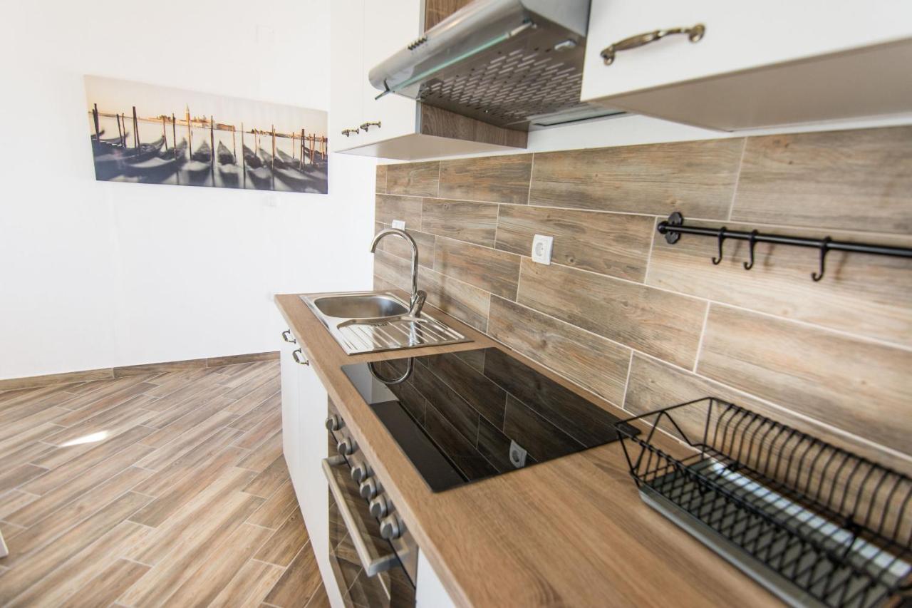 Apartments Tarragon Ugrinici Zewnętrze zdjęcie