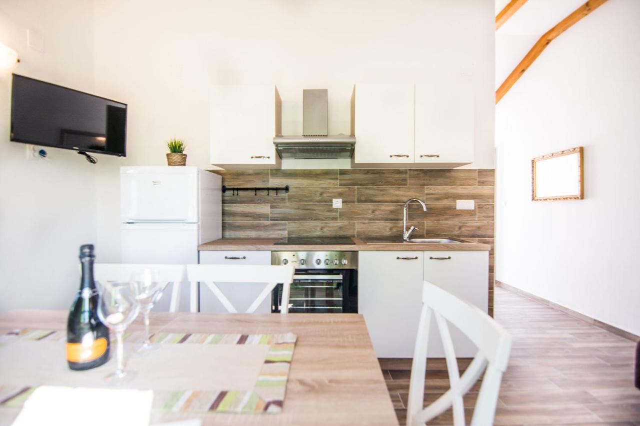 Apartments Tarragon Ugrinici Zewnętrze zdjęcie