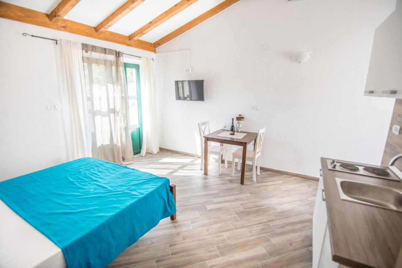 Apartments Tarragon Ugrinici Zewnętrze zdjęcie