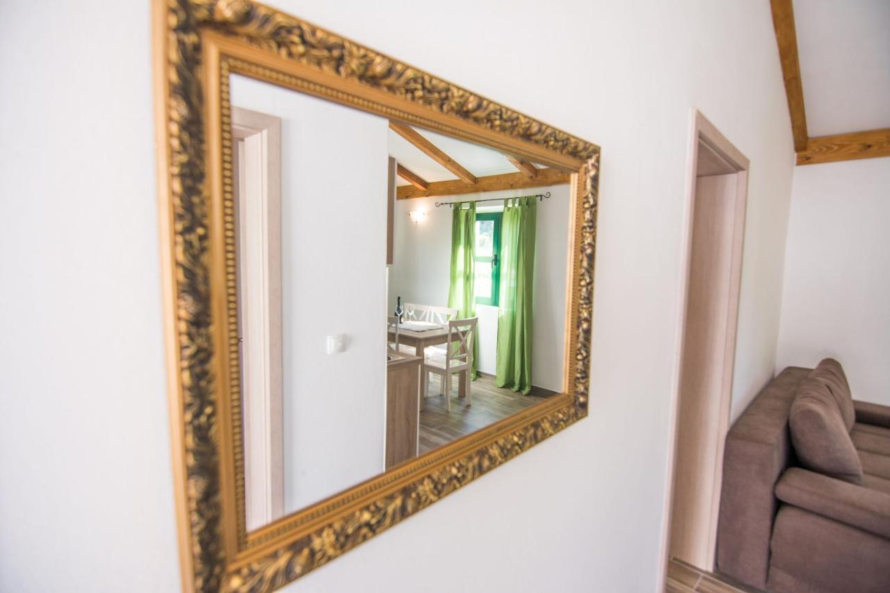 Apartments Tarragon Ugrinici Zewnętrze zdjęcie
