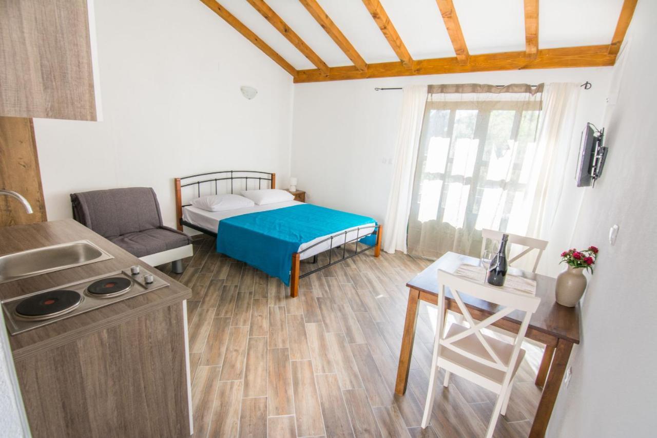 Apartments Tarragon Ugrinici Zewnętrze zdjęcie