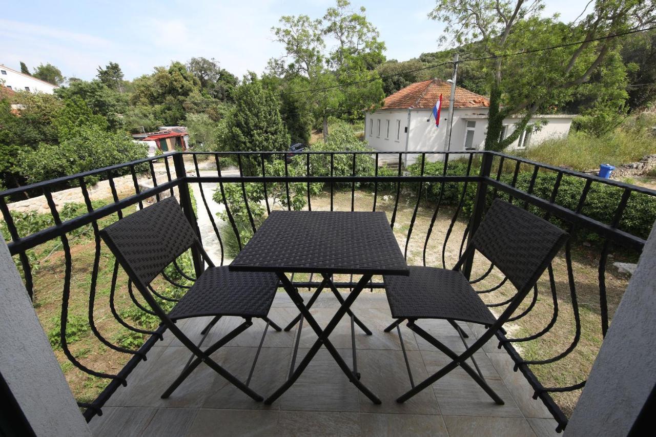 Apartments Tarragon Ugrinici Zewnętrze zdjęcie